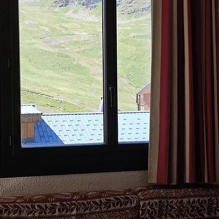 - Inout - 6 Beds Flat J-c3 *